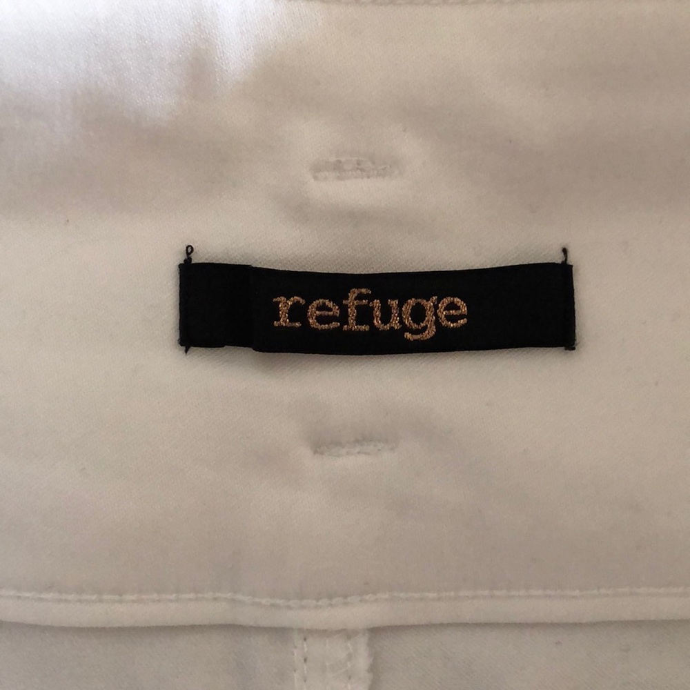 White High Rise Shorts - Picture 2 of 3